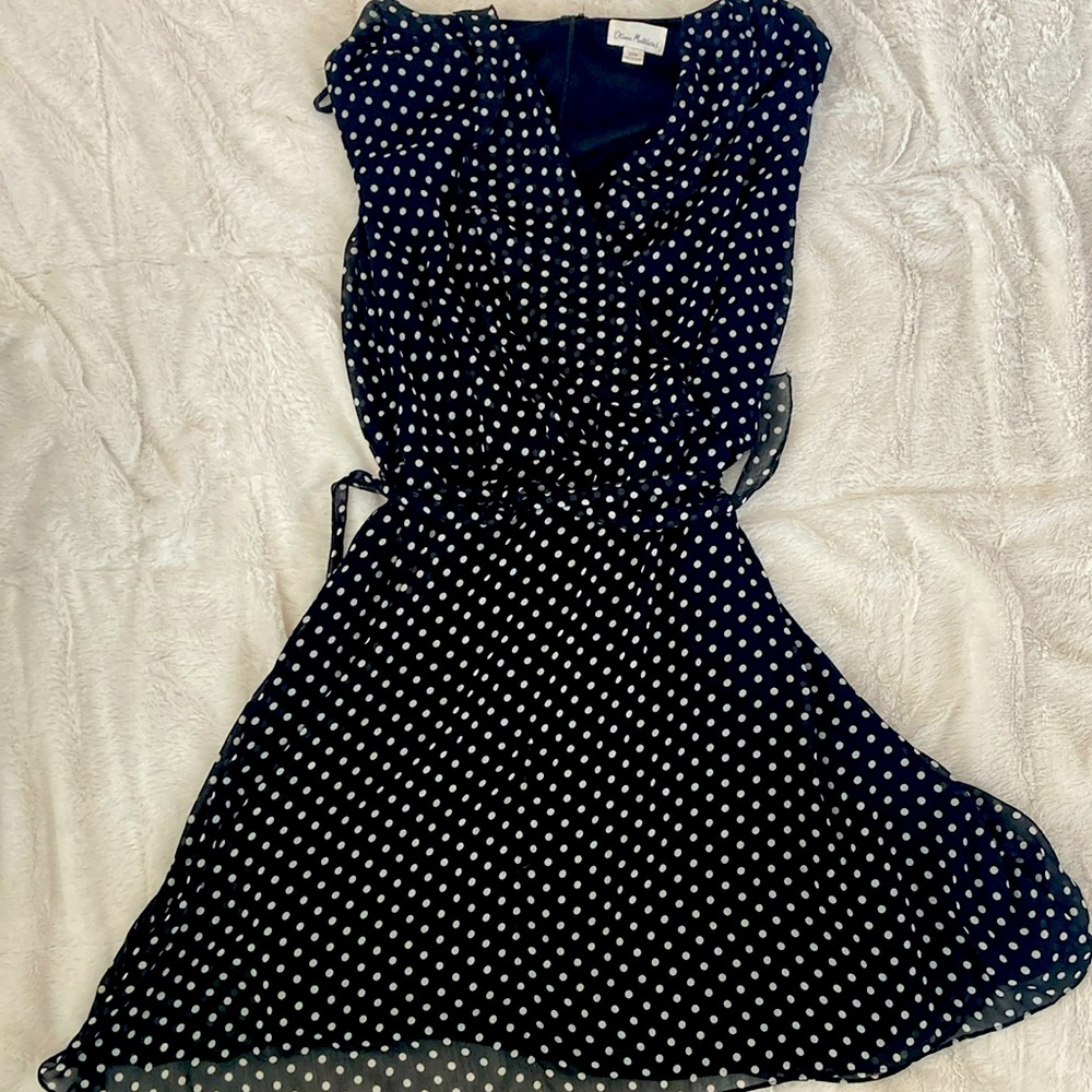 Beautiful polkadot dress.